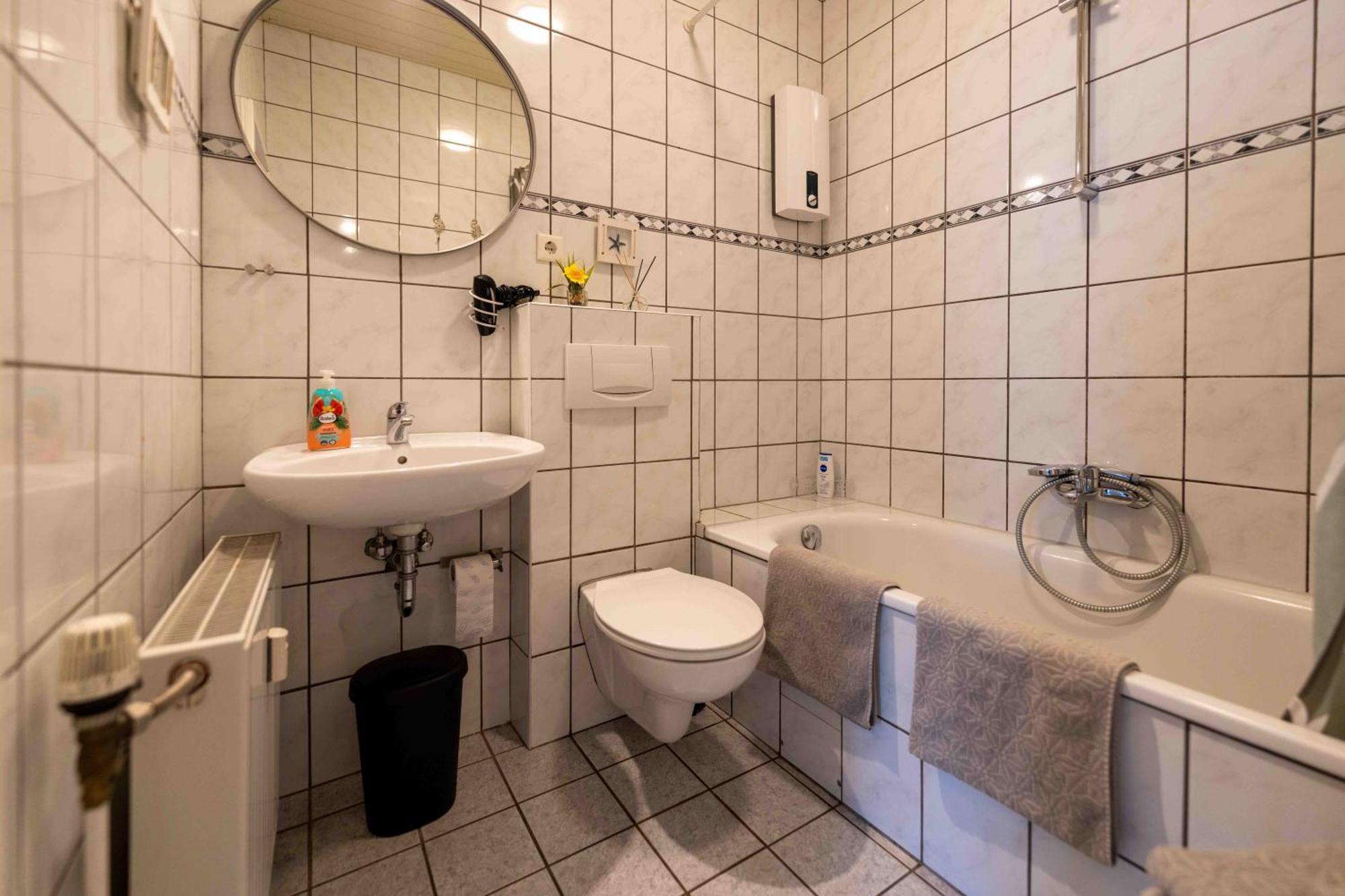 Messe Apartment Neuss Duesseldorf エクステリア 写真